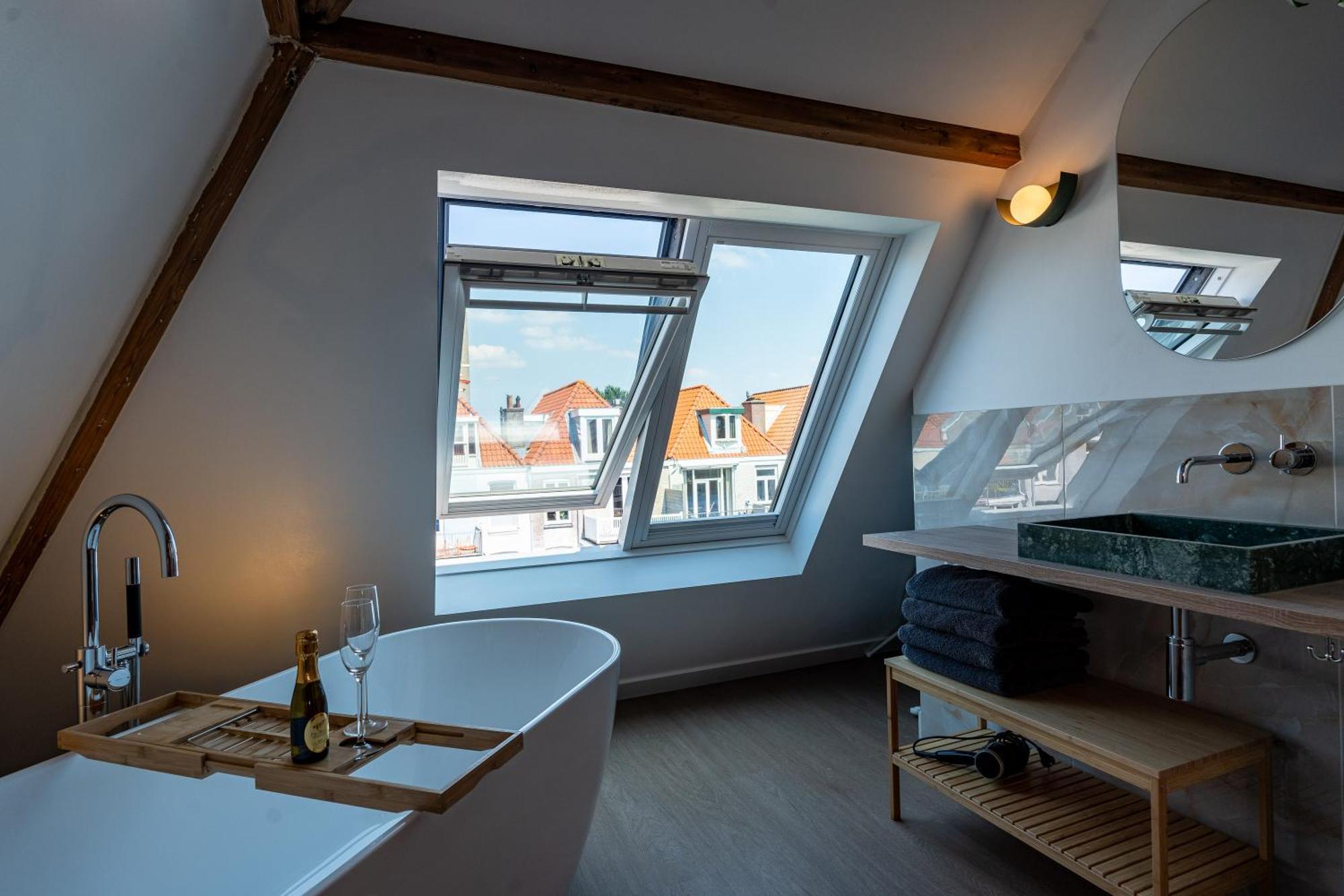 Stylish Loft Den Haag - The King Swiete - Between City Center & The Beach - B&B The Swiete Exterior photo